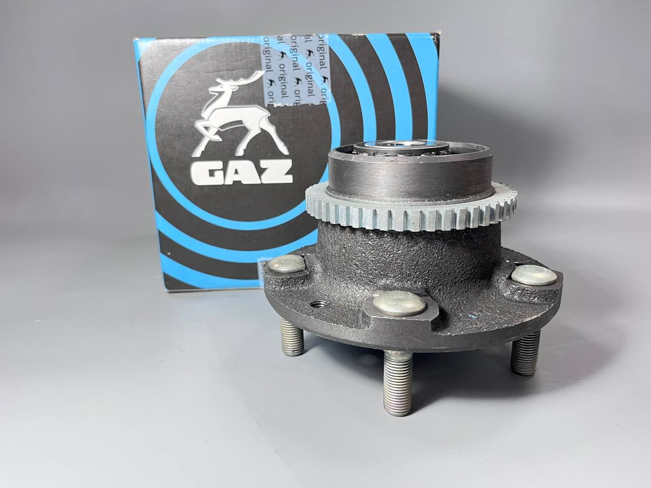 photo_5312275771336363634_y