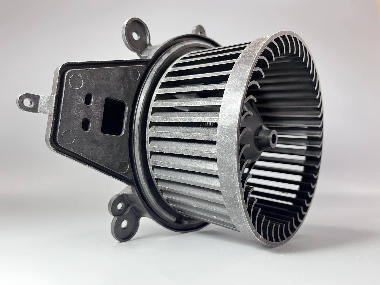 photo_5258029419559849166_y