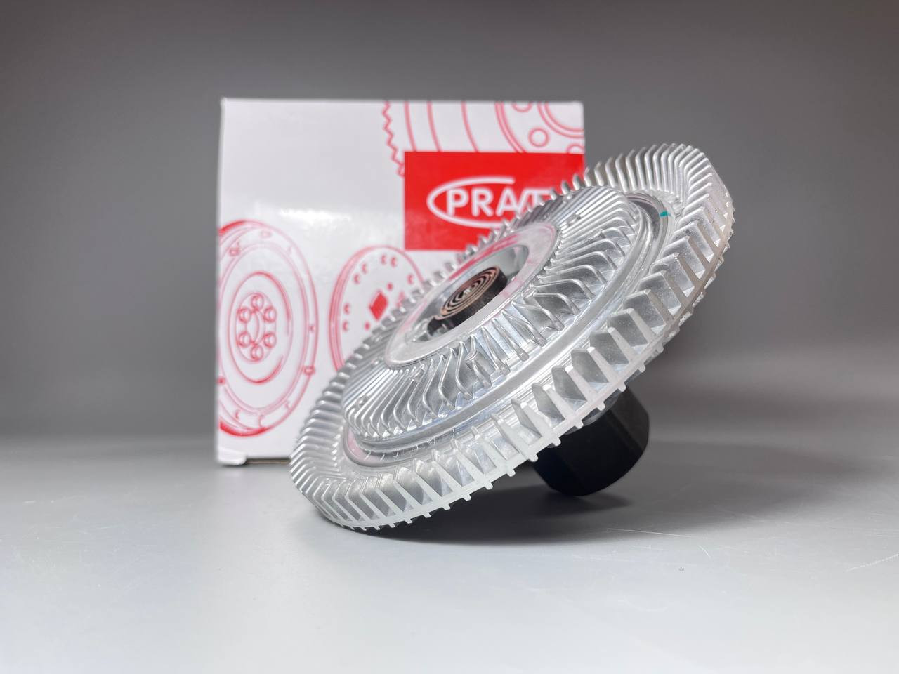 photo_5269309987954036765_y